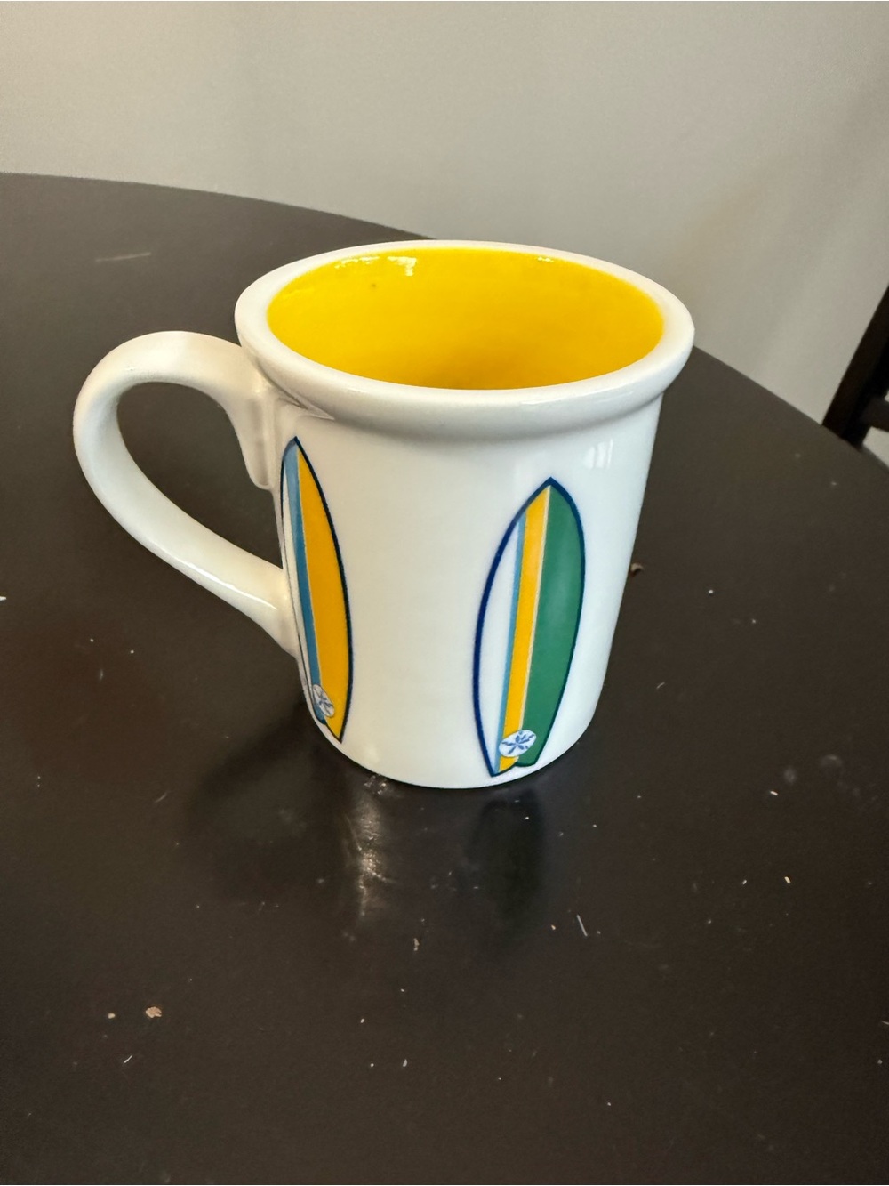 SURFBOARD MUG